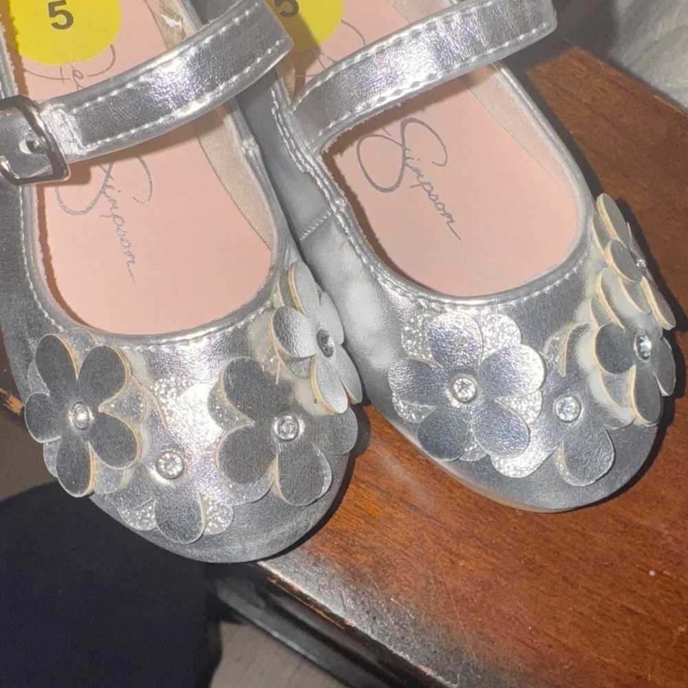 Jessica Simpson Silver Floral Dress Shoes